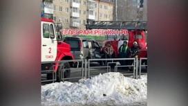 Feuerwehrwagen und ausländisches Auto kollidiert in Tomsk