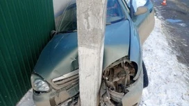 Two girls and the driver were injured in an accident with Chevrolet and a pole near Lipetsk