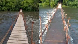 Мост исчез под водой: пешеходная переправа утонула в Челябинской области