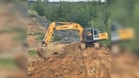 В Орске укрепляют дамбу во избежание подтопления из-за дождей