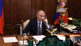 Путин и Пезешкиан подтвердили готовность развивать отношения РФ и Ирана