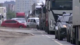 Пятикилометровая пробка образовалась на выезде из Тюмени