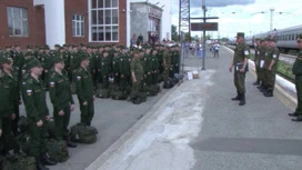 Эшелон со свердловскими призывниками отправился на Дальний Восток