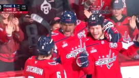 Ovechkin scored a hat-trick and reduced the gap from Gretzky to 12 goals