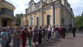 Проститься с Заворотнюк пришли звезды эстрады, актеры, политики, спортсмены