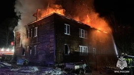 In the Yaroslavl region caught fire wooden apartment building