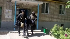 В Волгограде задержали мужчину, удерживающего пятерых детей в квартире на Рионской