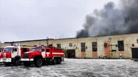 Das Feuer in Novokuibyshevsk Lager kollabierte Dach