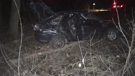 Cerca de Lipetsk en un accidente con un Lada invertido lesionado conductor de 15 años y pasajero