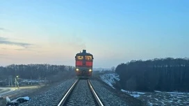 Подросток погиб под электричкой, не услышав ее приближения