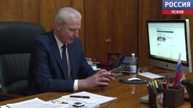 Председатель Псковского областного Собрания депутатов Александр Котов проголосовал на выборах президента с помощью ДЭГ