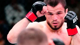 Нурмагомедов победил на турнире UFC, Газиев впервые проиграл