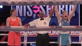 Boxer Shamonova fought with a shoulder injury in the championship fight