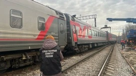 En la región de Saratov, dos coches de tren descarrilados