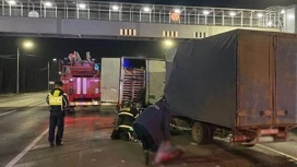 Sur la route M-7 à la suite d'un accident avec deux camions lourds a tué une personne