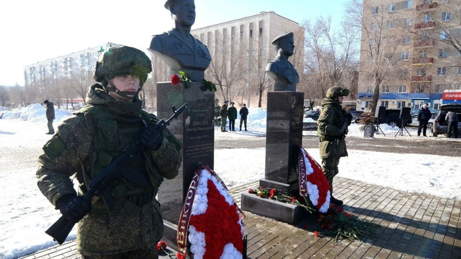 В Оренбурге почтили память погибших в Аргунском ущелье воинов-десантников