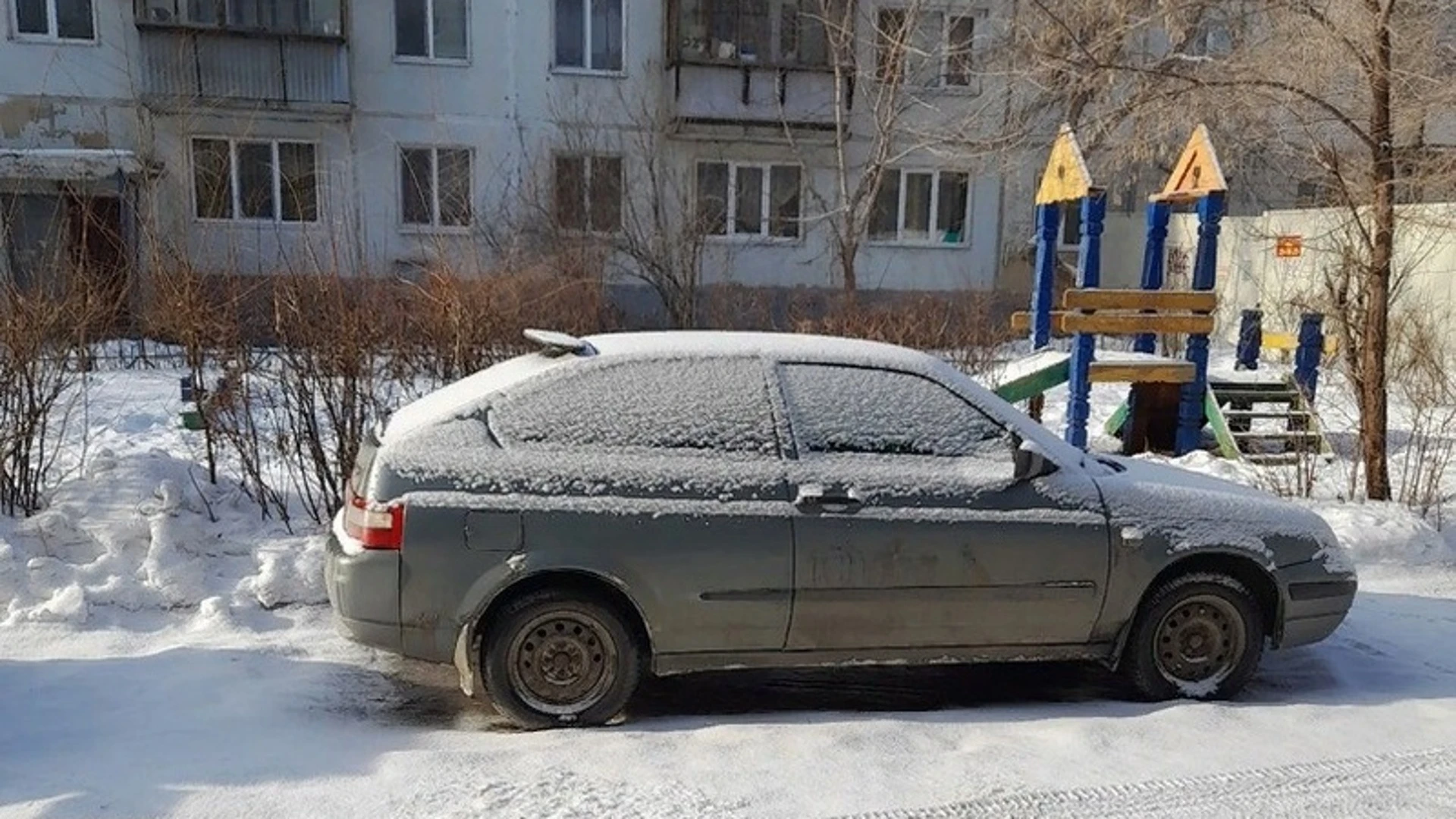 Почти половина оренбуржцев пользуются либо своими машинами, либо такси