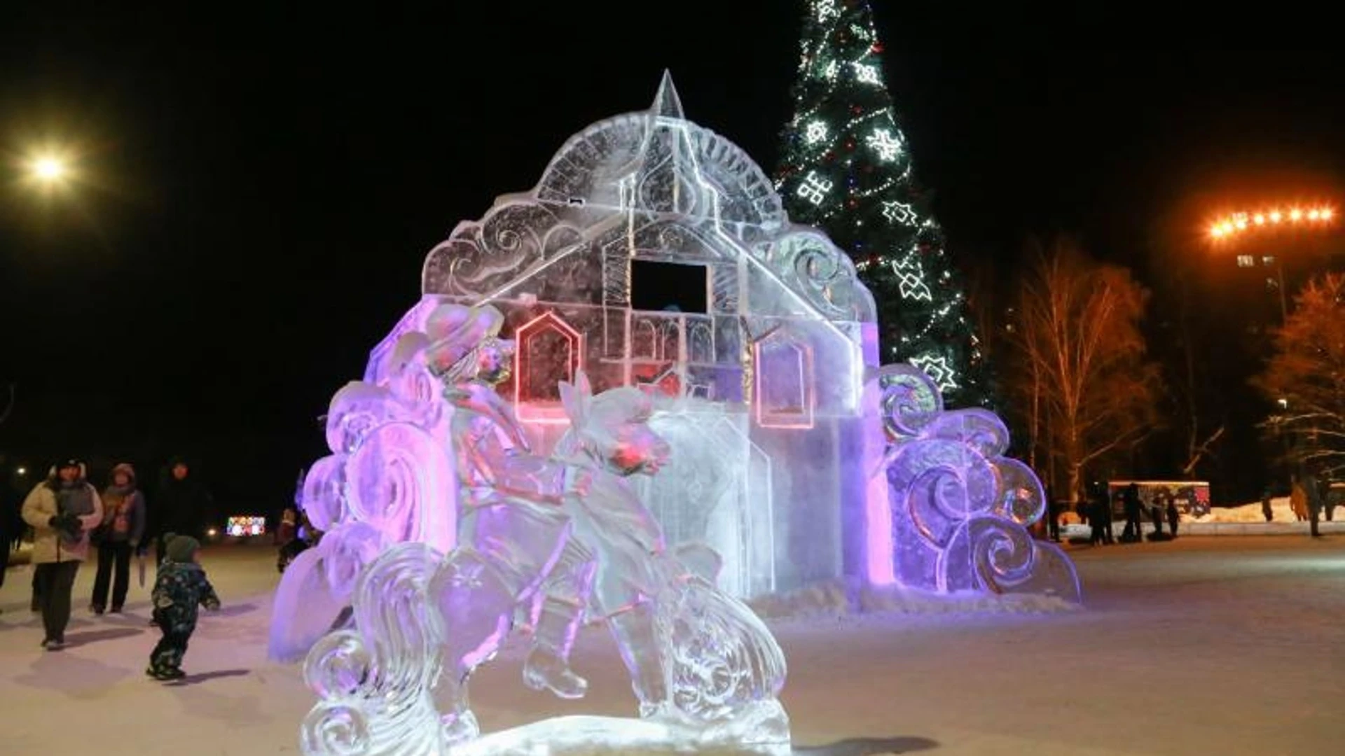 В Ижевске начнут демонтаж ледового городка на Центральной площади