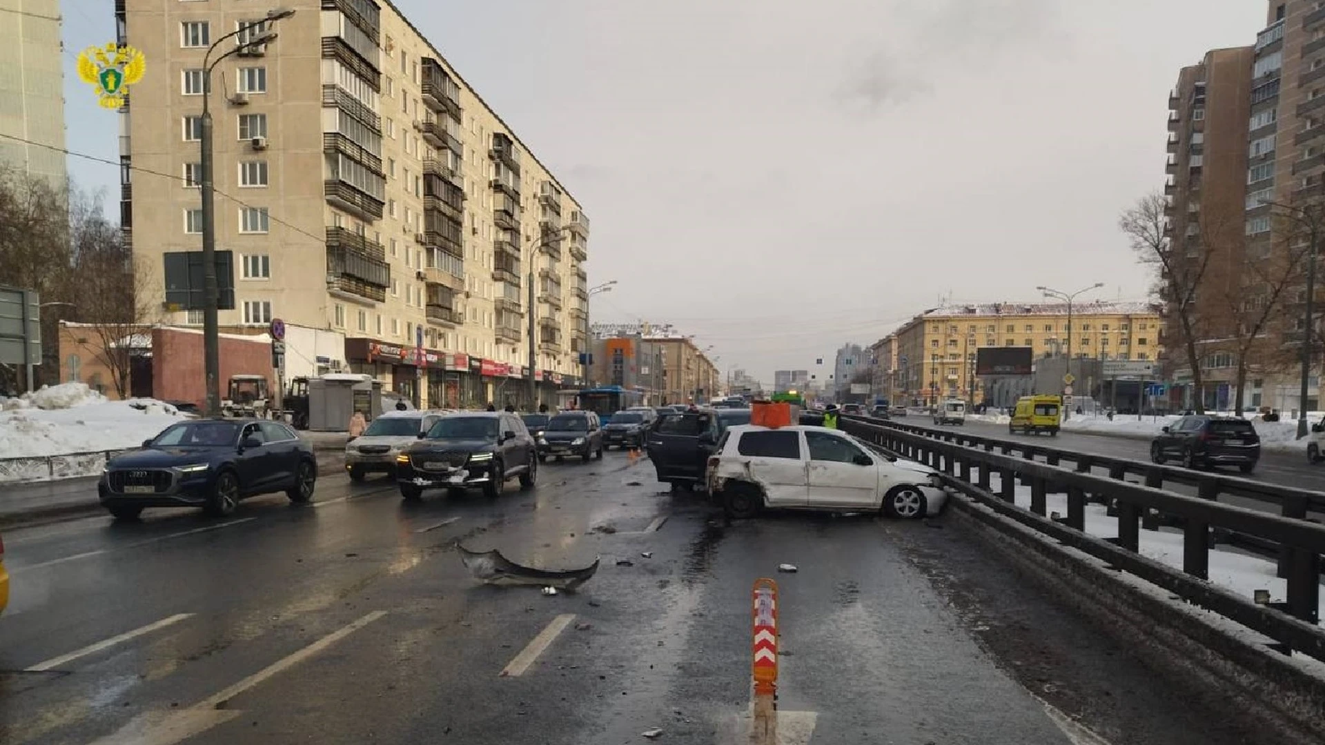 В аварии на северо-западе Москвы пострадали пять человек