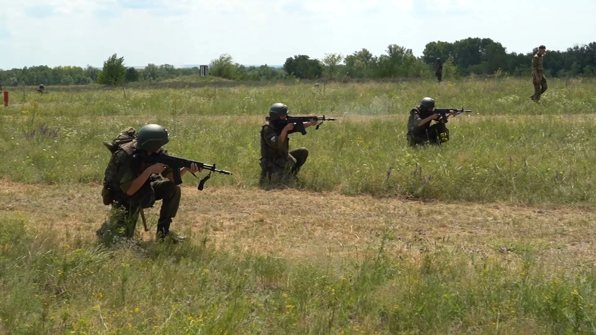 На российской военной базе в Таджикистане отразили "нападение ДРГ"