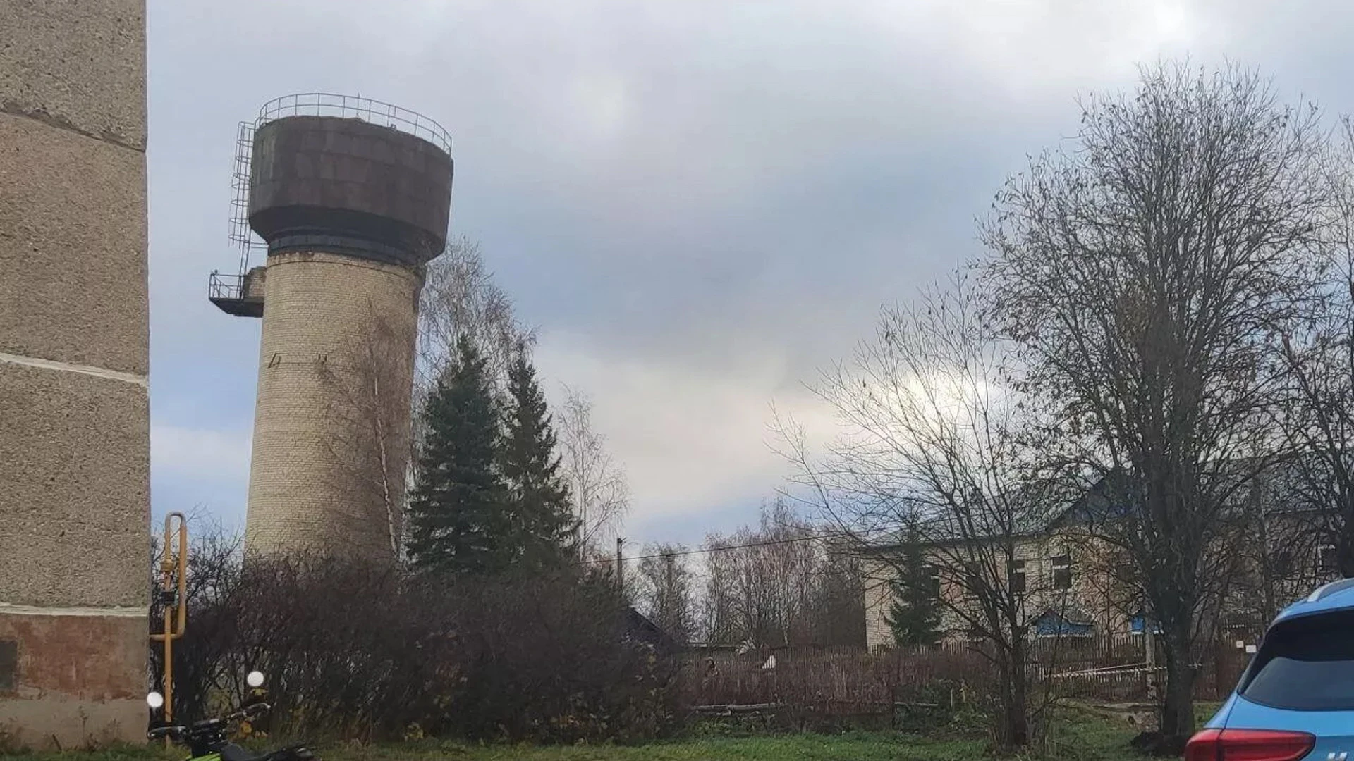 В Костромской области снесли "Пизанскую башню"