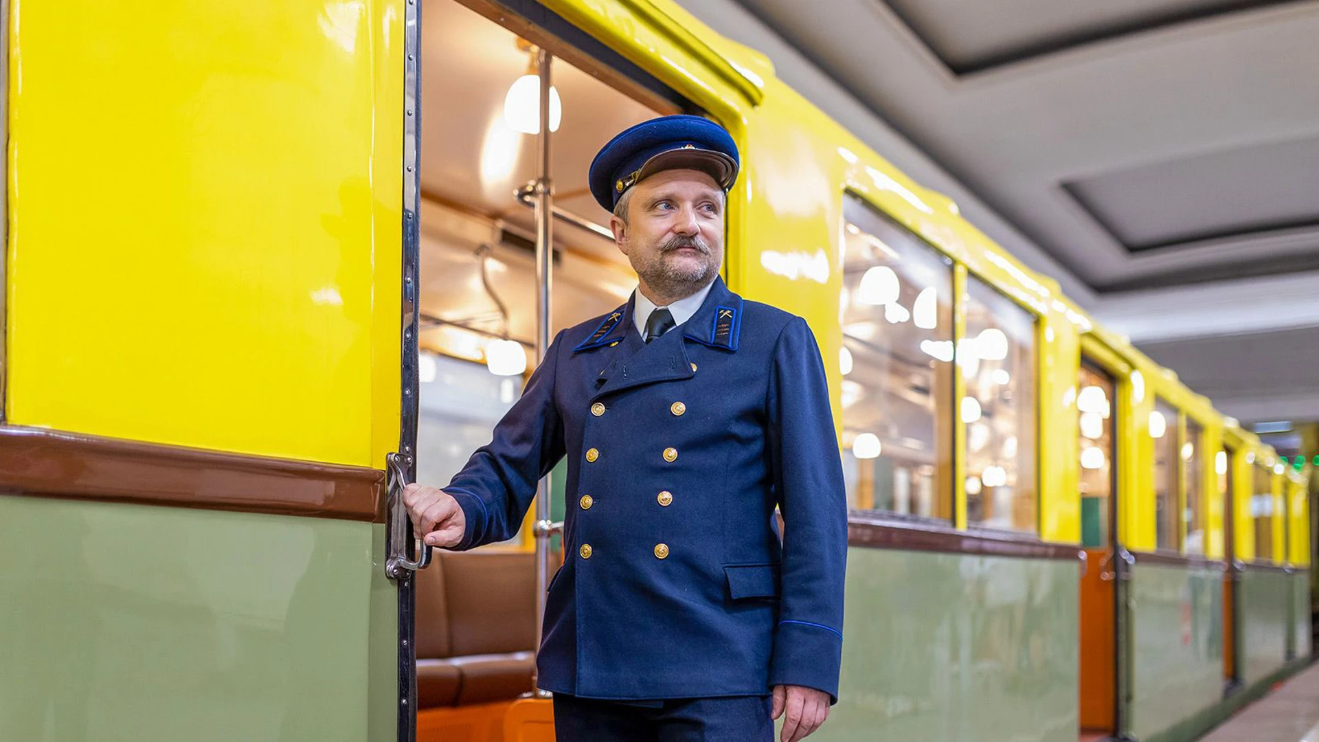 В ночь на 23 ноября московское метро приглашает покататься на ретропоезде