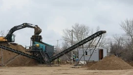 More than 7 thousand tons of sand sifted on a temporary site in the farm Voskresensky with the help of a roar