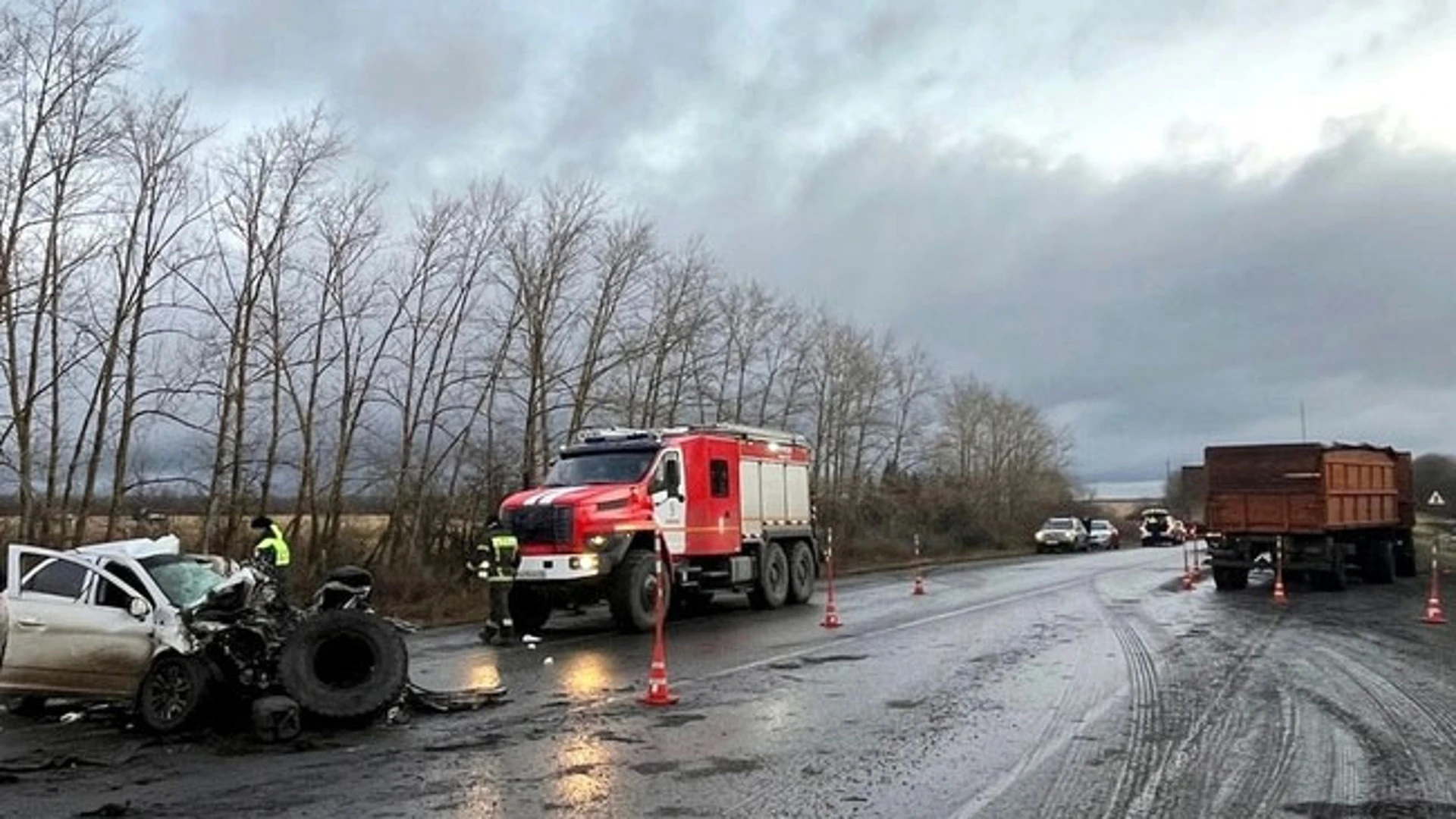 Трое погибли и двое пострадали в ДТП с "Камазом" в Пензенской области