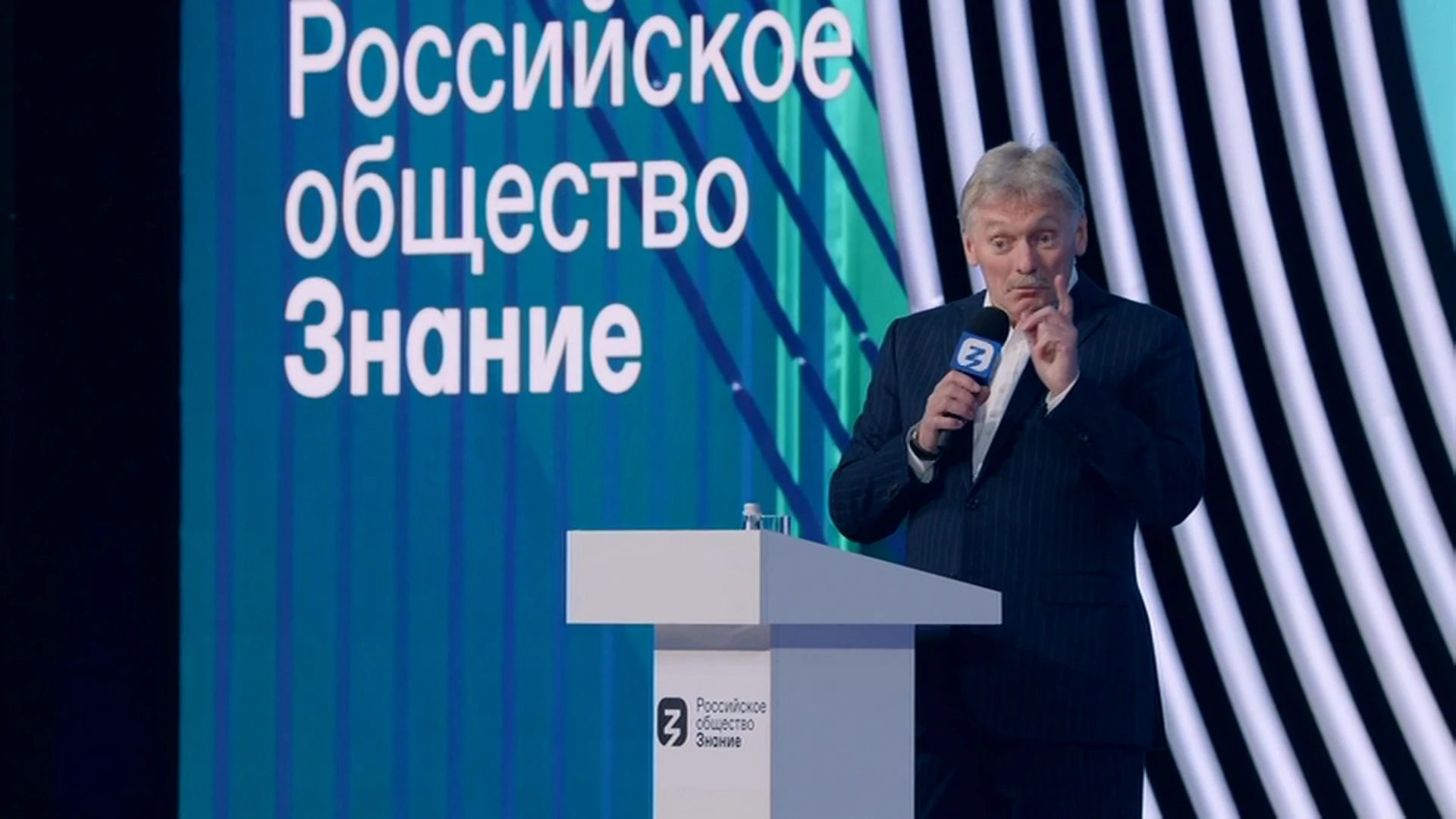 Песков: РФ приходится постоянно бороться со злом из-за ее привлекательности