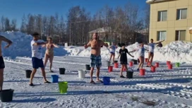 Der Bürgermeister von Strezhovy gegossen kaltes Wasser