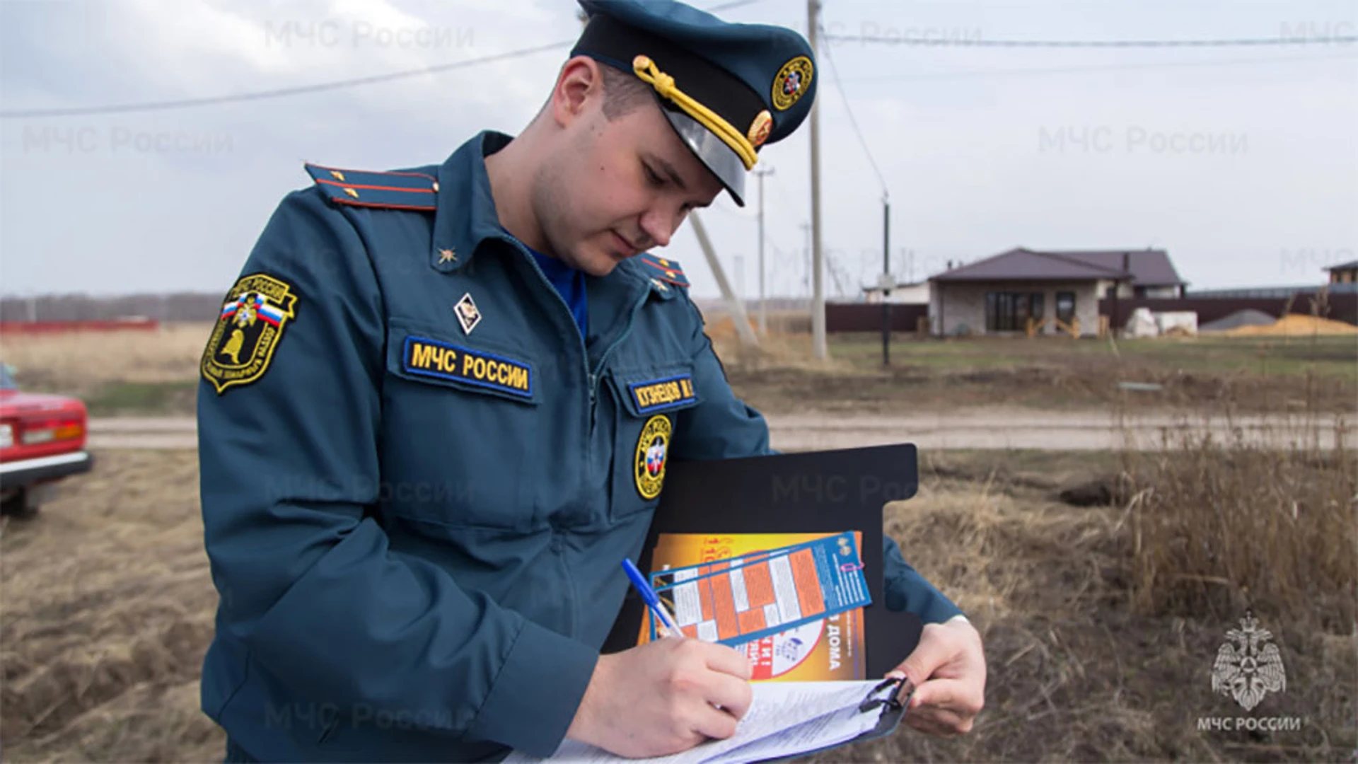 В Липецкой области повысят зарплату сотрудникам аварийно-спасательных служб