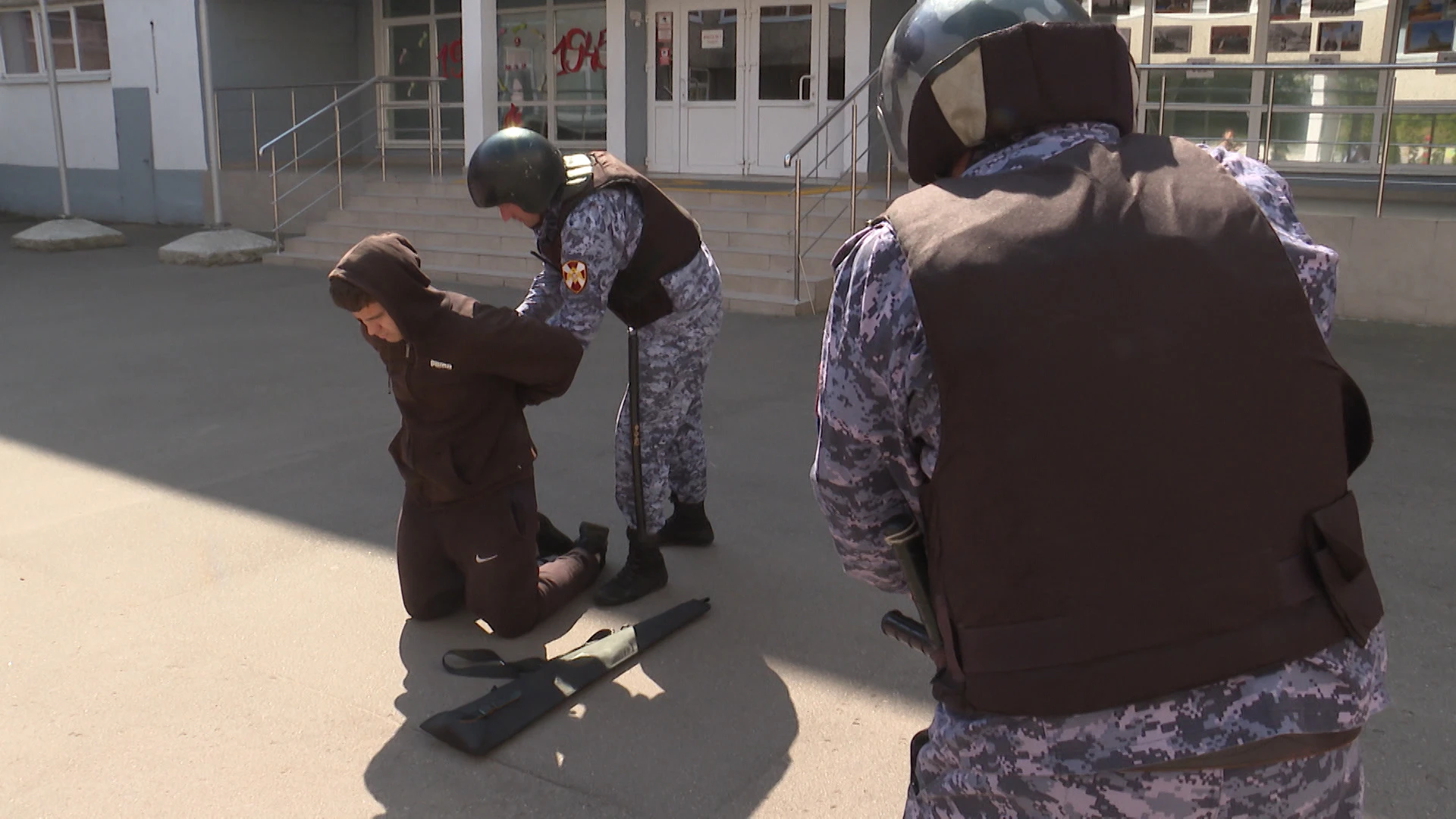 Во всех школах Калининградской области второй год подряд проходят учения по противодействию терроризму