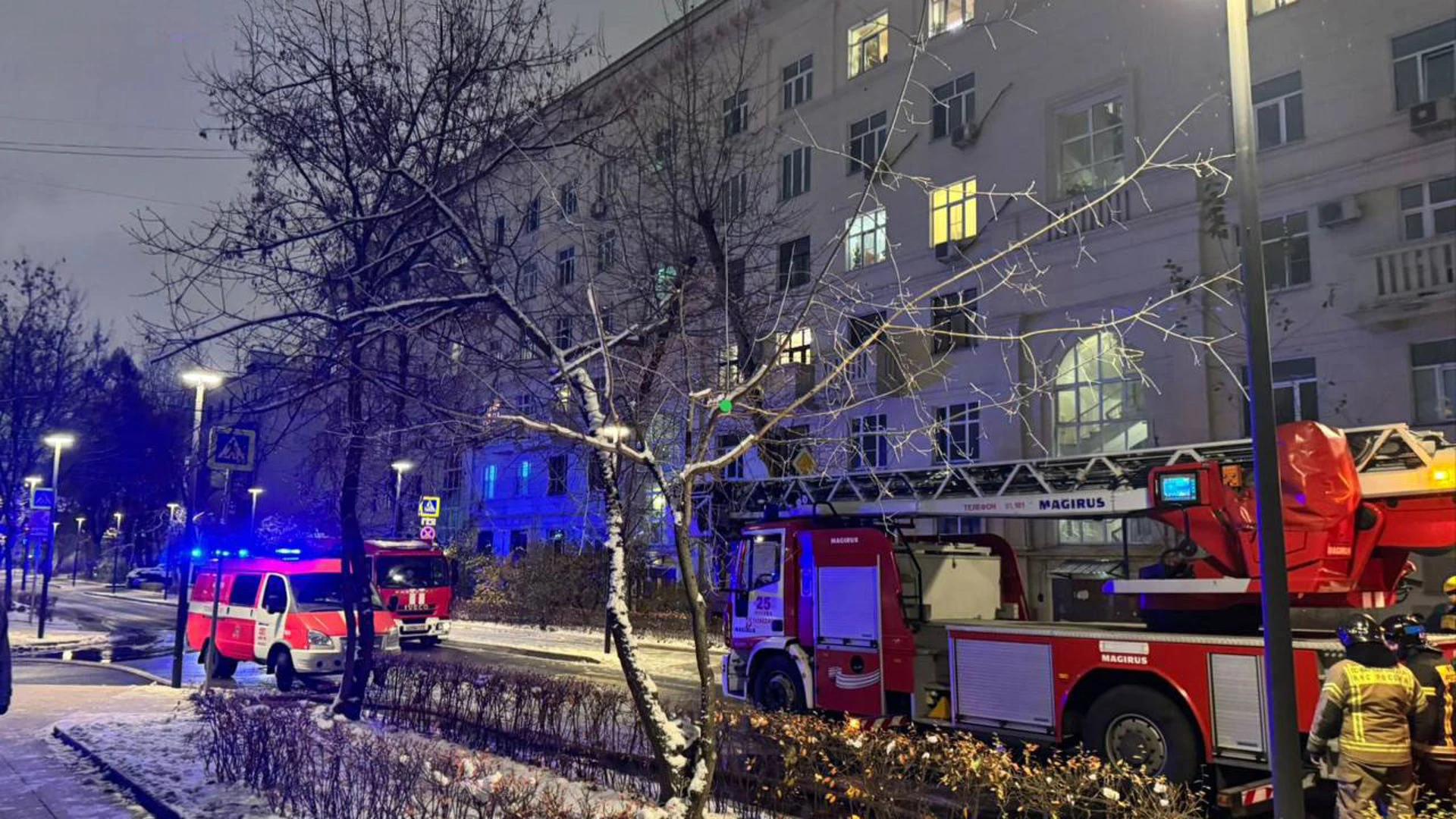 Тело женщины обнаружено на месте пожара в жилом доме на западе Москвы