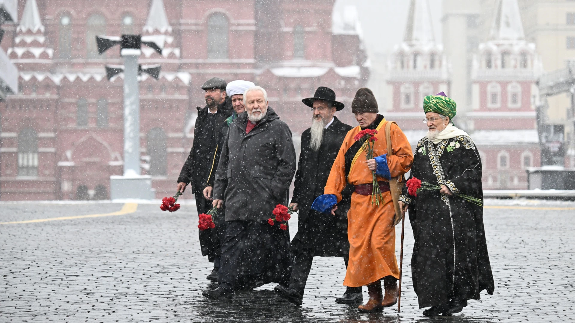 День народного единства отметили россияне в регионах страны и за рубежом