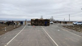 Место аварии со школьным автобусом в Волгоградской области сняли на видео