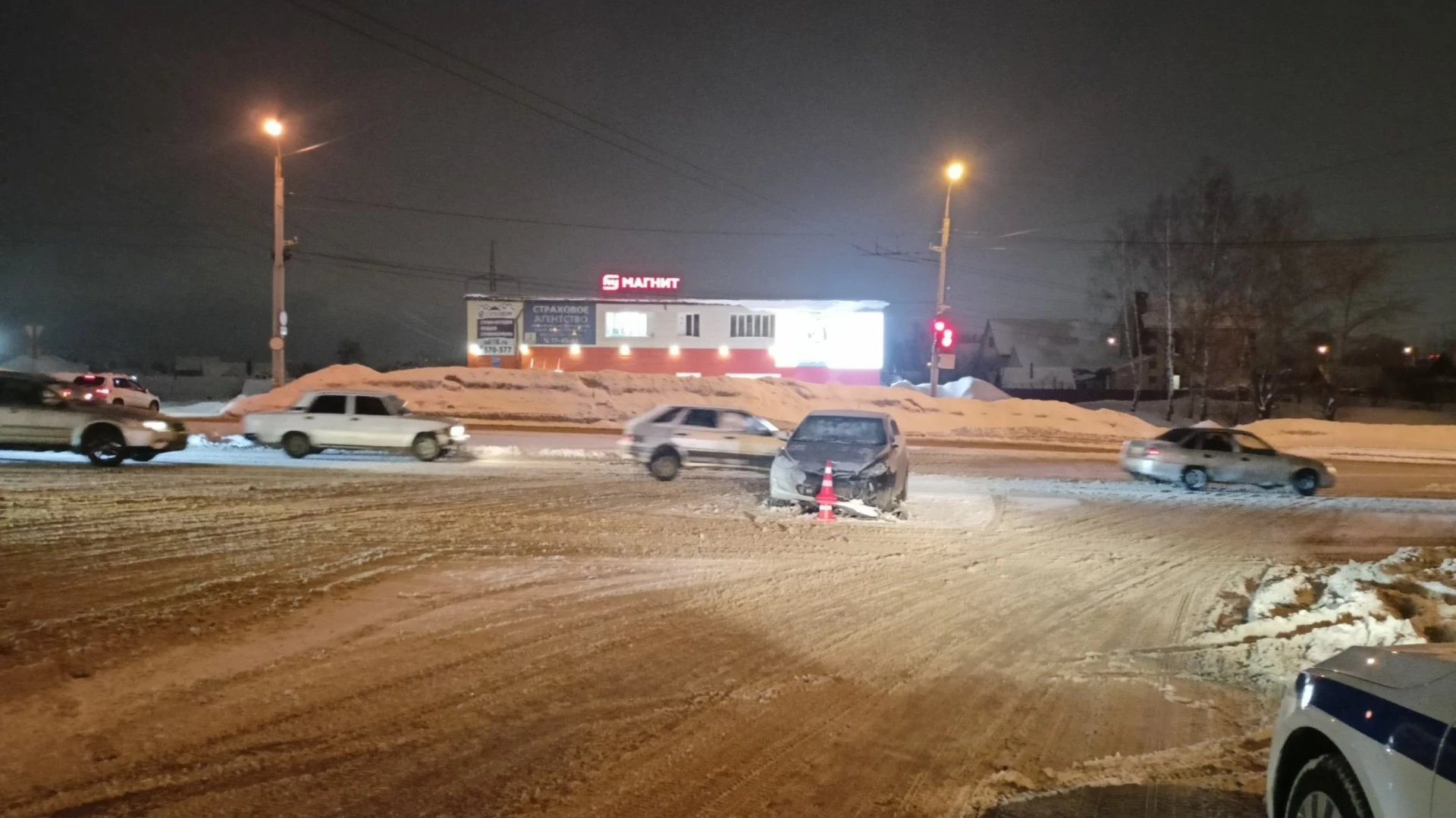 Ребенок и мужчина пострадали в ДТП на перекрестке в Ижевске