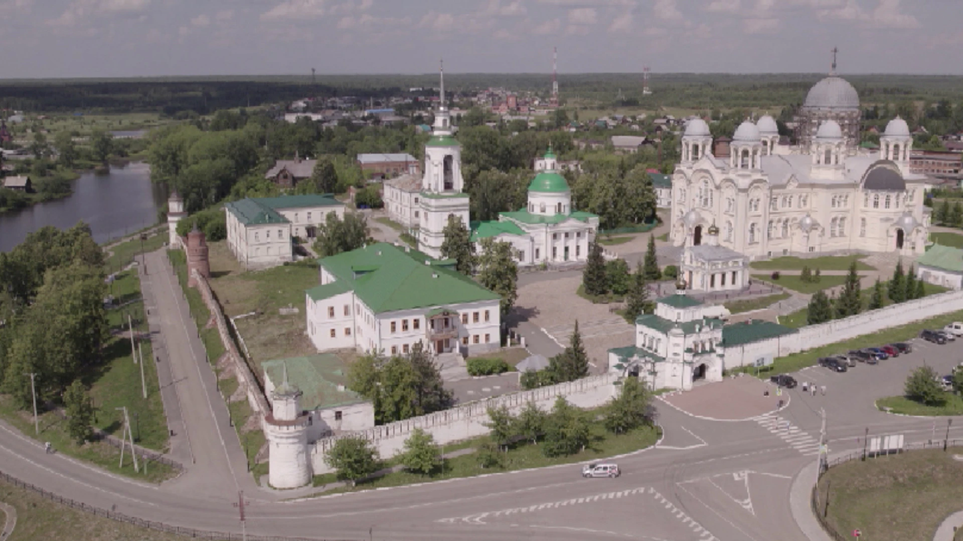 Свердловчанам предлагают выбрать "Достояние Среднего Урала"