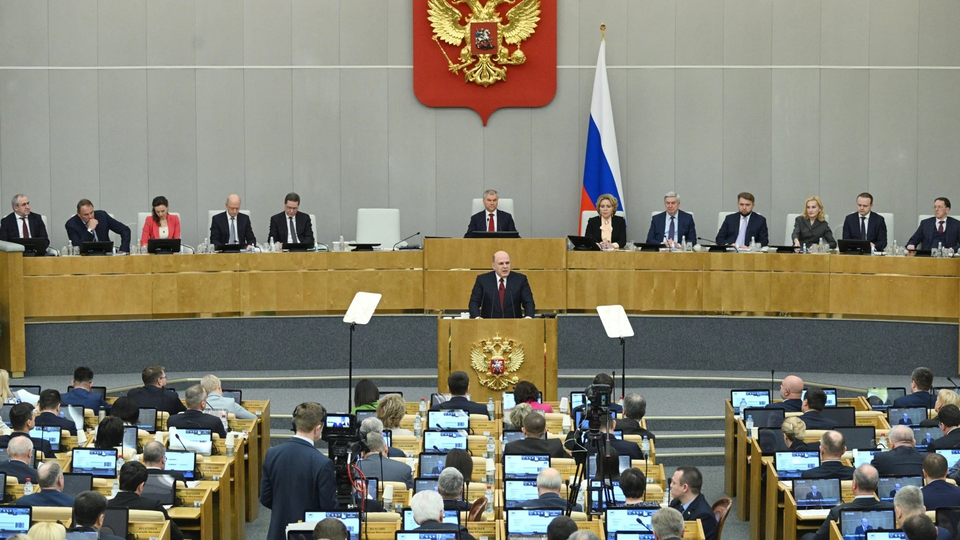 Госдума приняла в первом чтении законопроект против финансовых пирамид