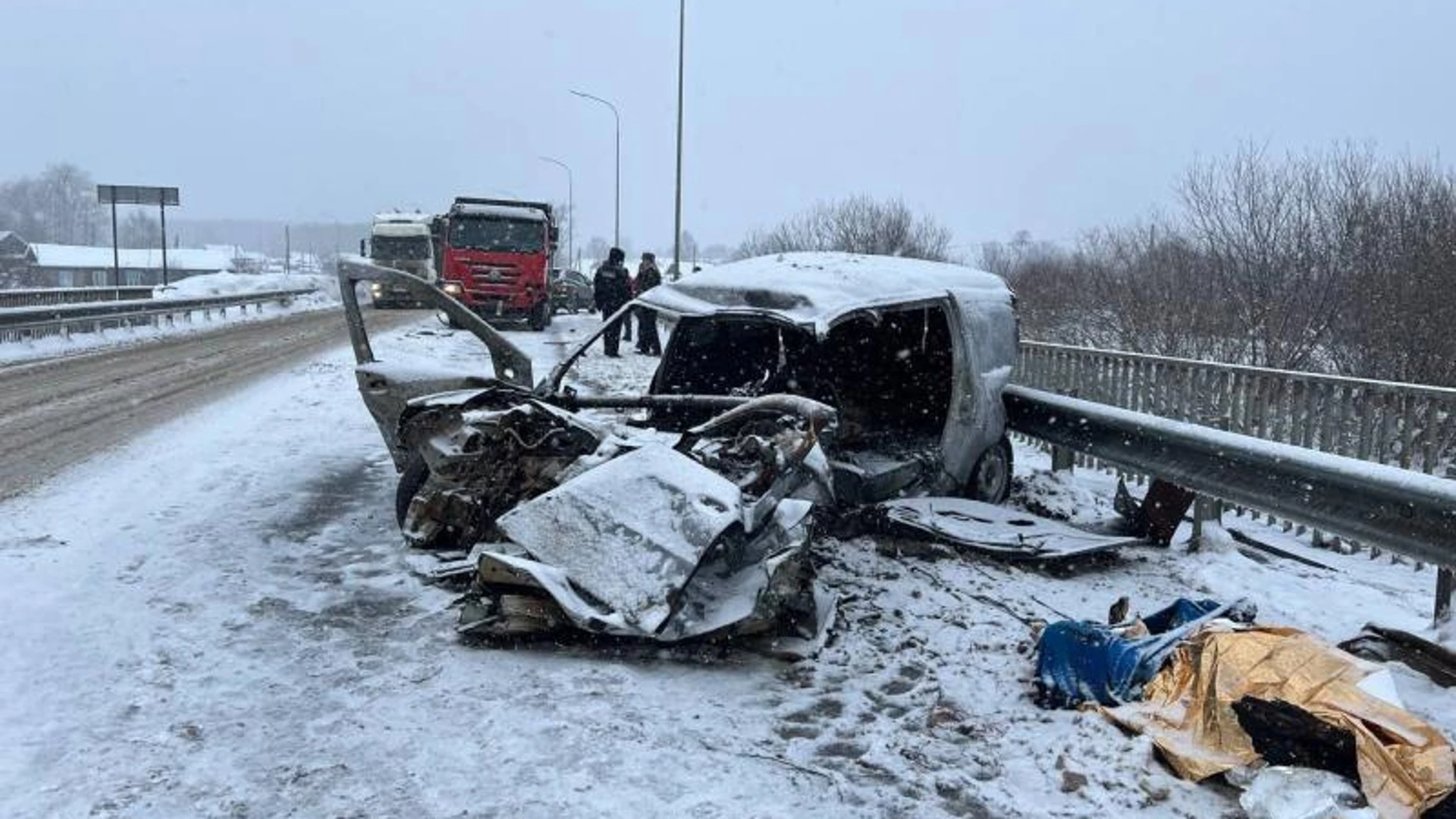 В Удмуртии водитель легковушки погиб при столкновении с грузовым автомобилем