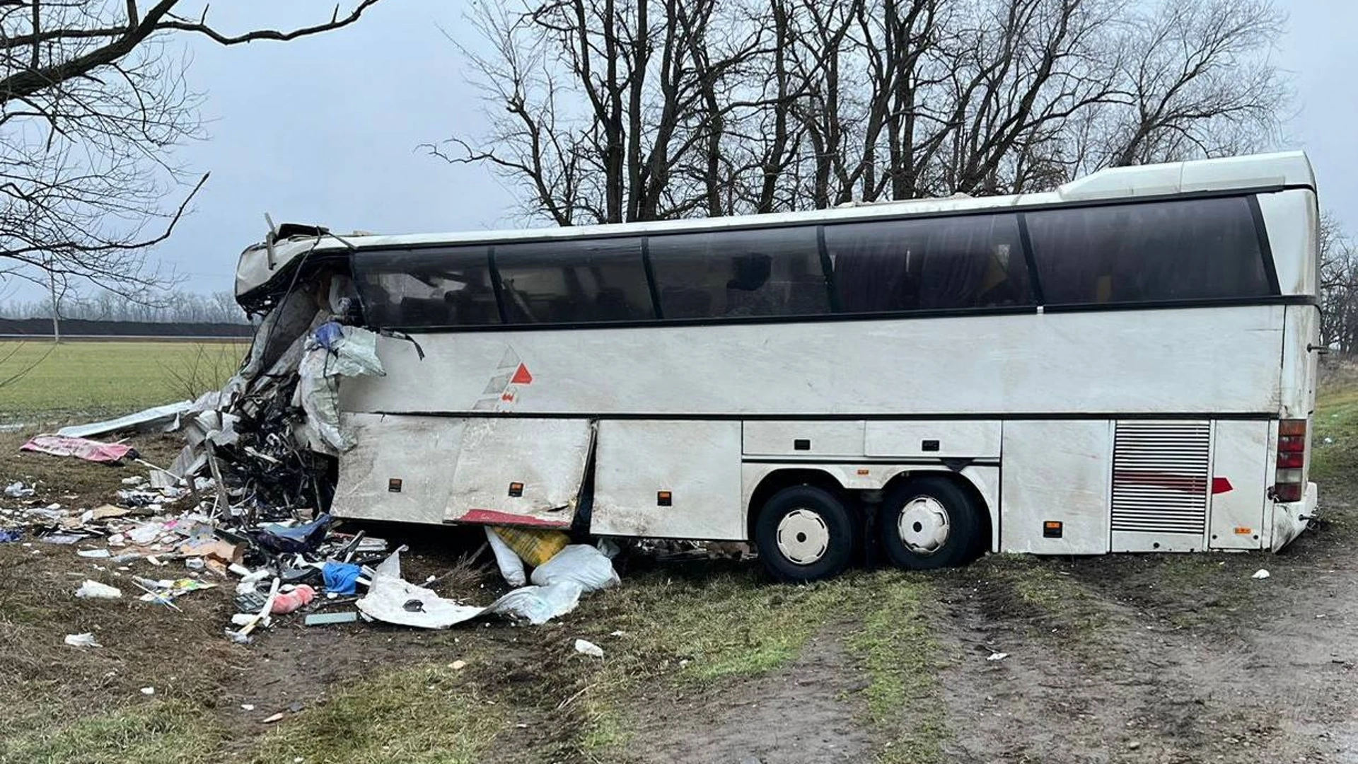 По факту столкновения автобуса с грузовиком в Павловском районе возбудили уголовное дело