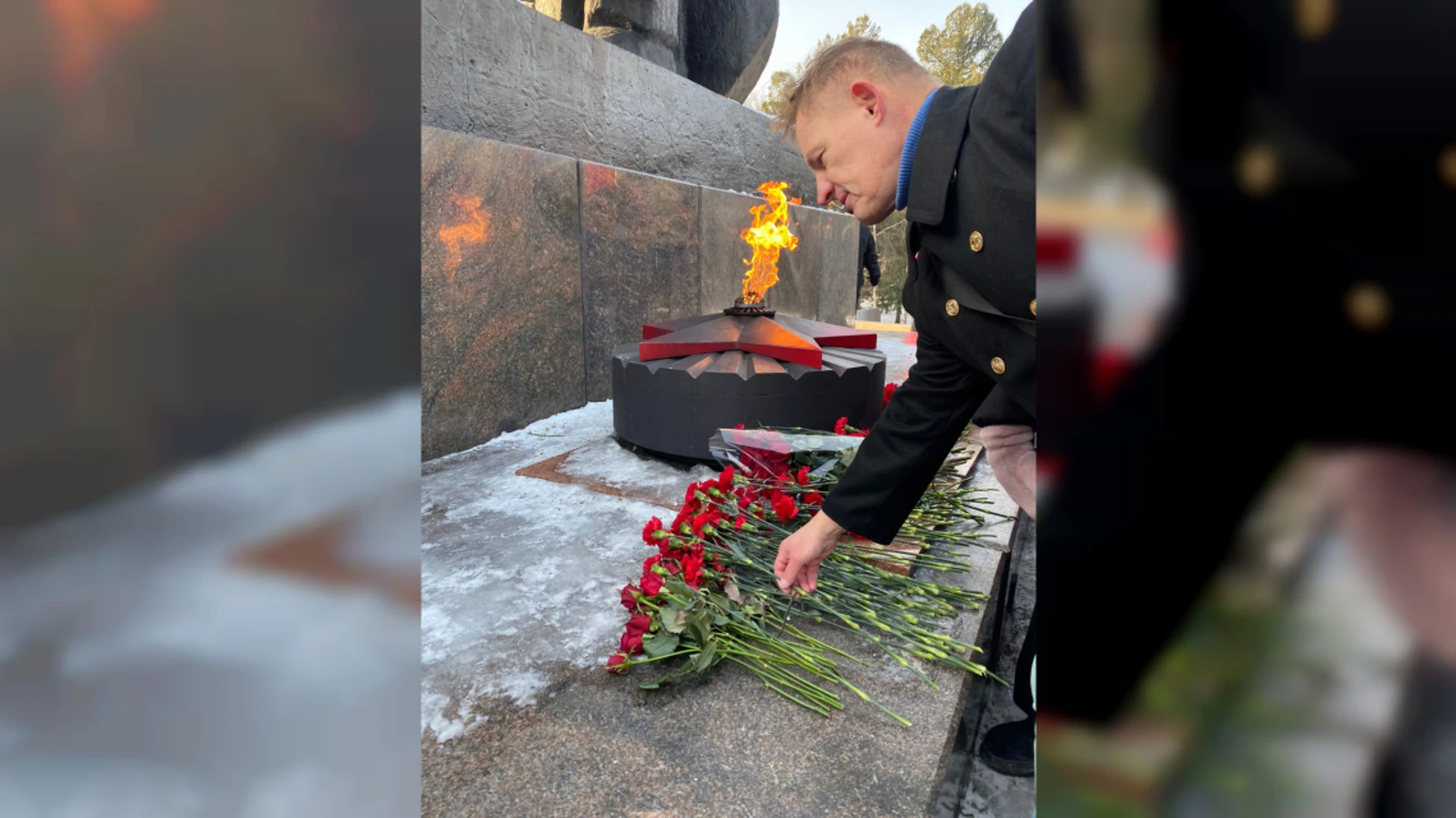 Возложение цветов состоялось в Томске в память о жителях и защитниках блокадного Ленинграда