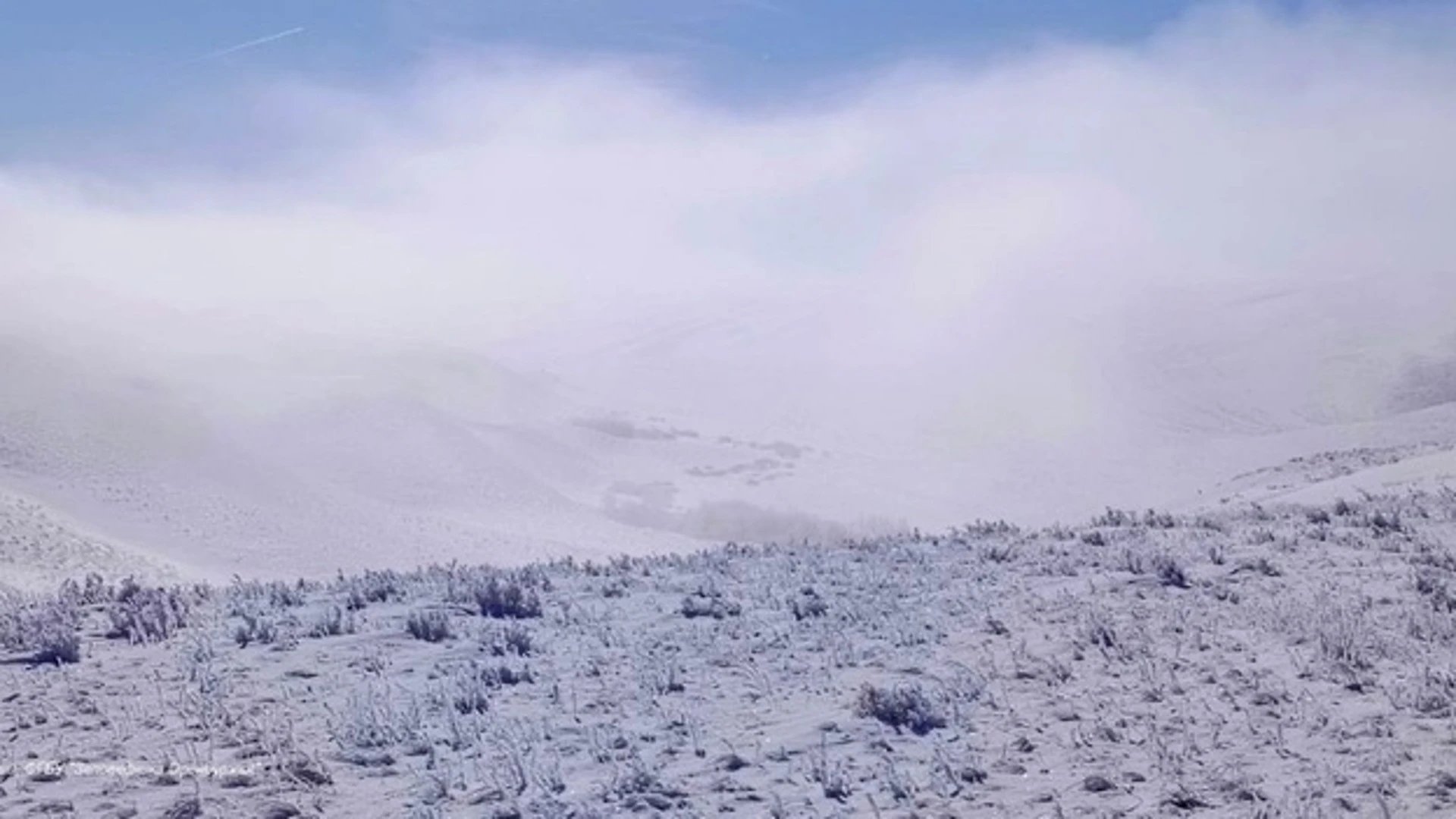 Un po 'di pioggia e nebbia previsioni posti a Orenburg il 18 marzo