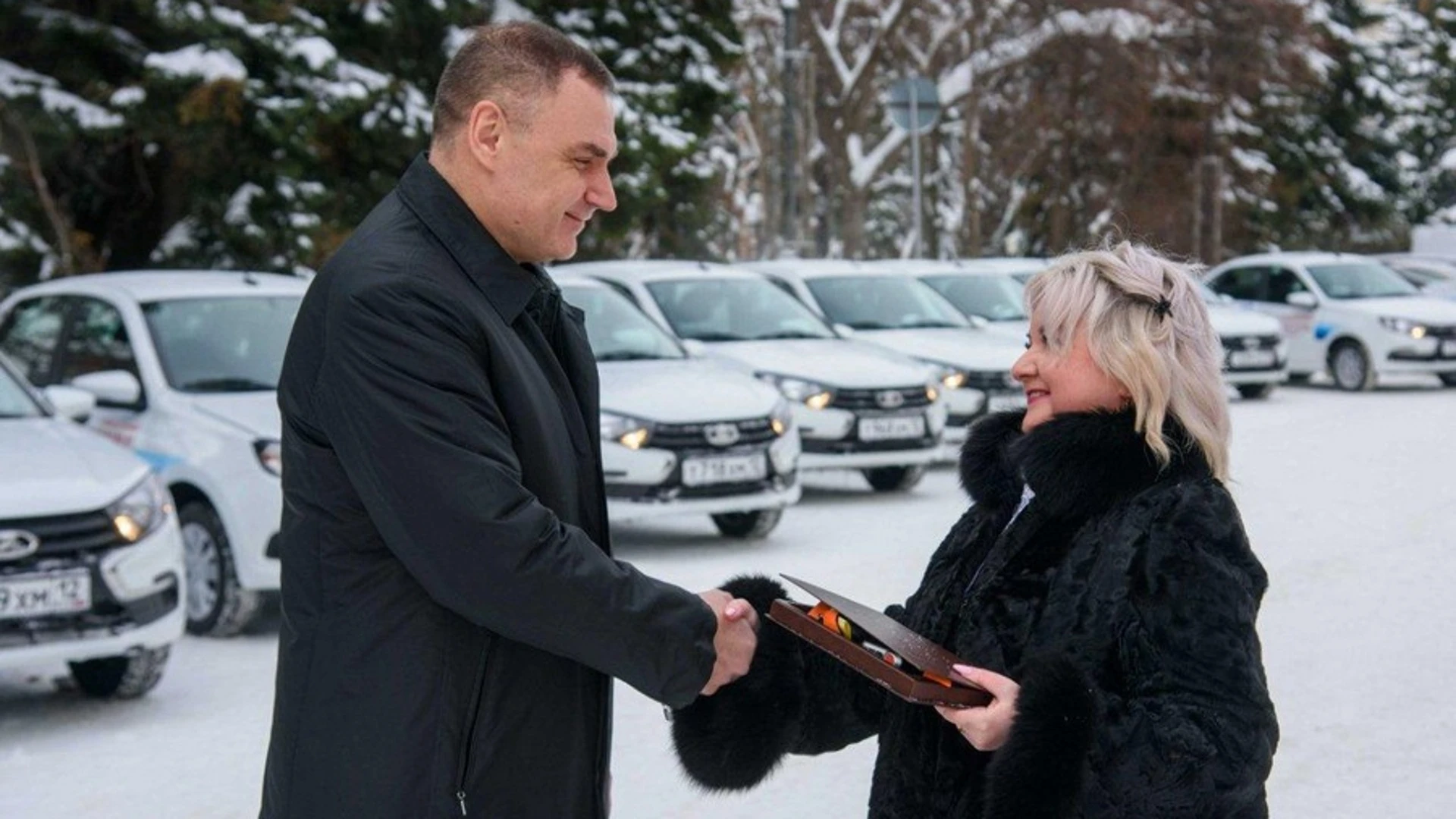 Автопарк социальных учреждений Марий Эл пополнили 25 автобусов и автомобилей