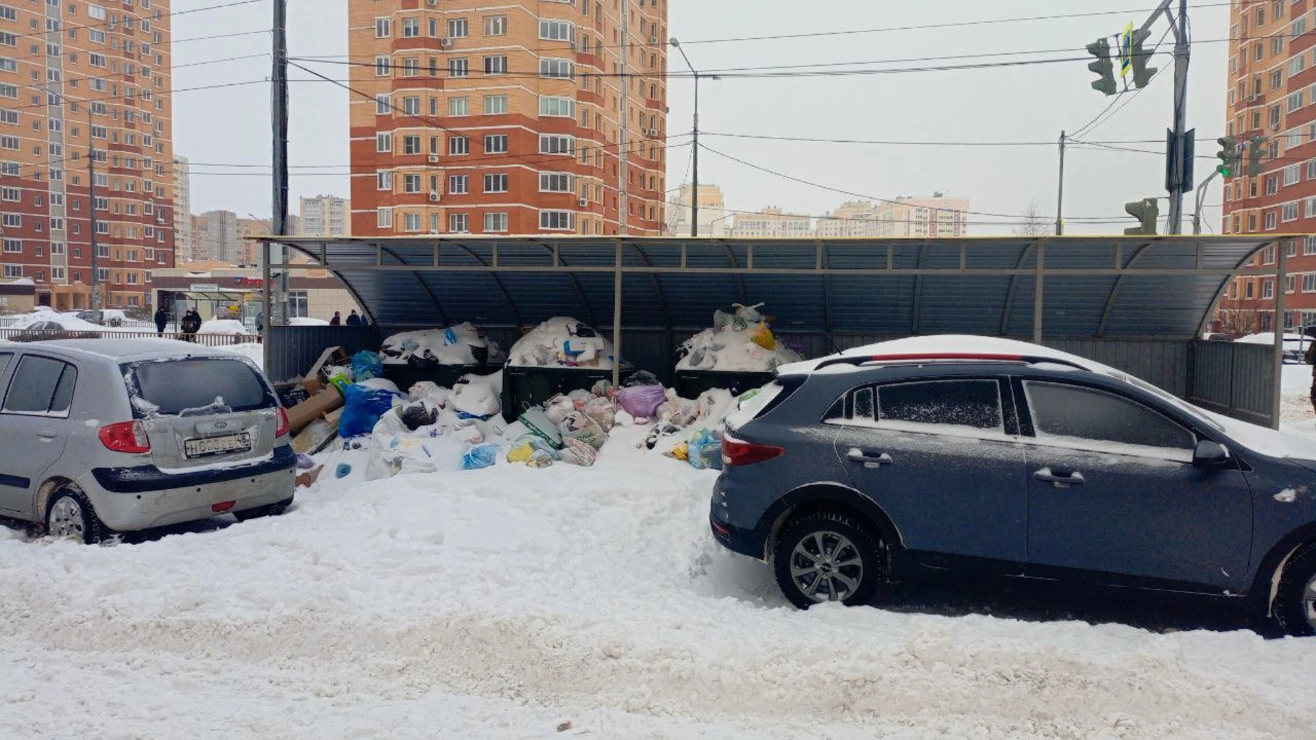 Жители Липецка заплатят до 3 тысяч рублей за парковку возле мусорных баков