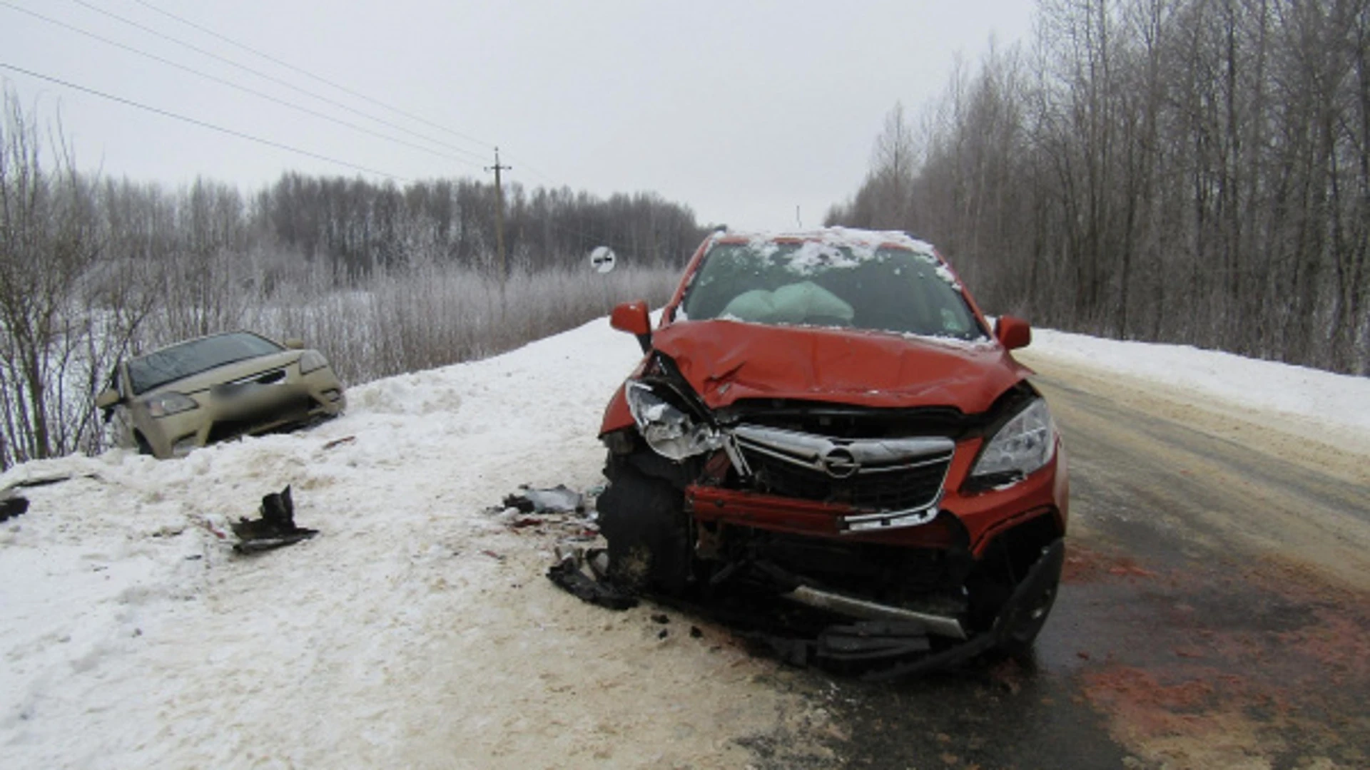 Годовалый малыш пострадал в столкновении двух автомобилей на трассе под Костромой