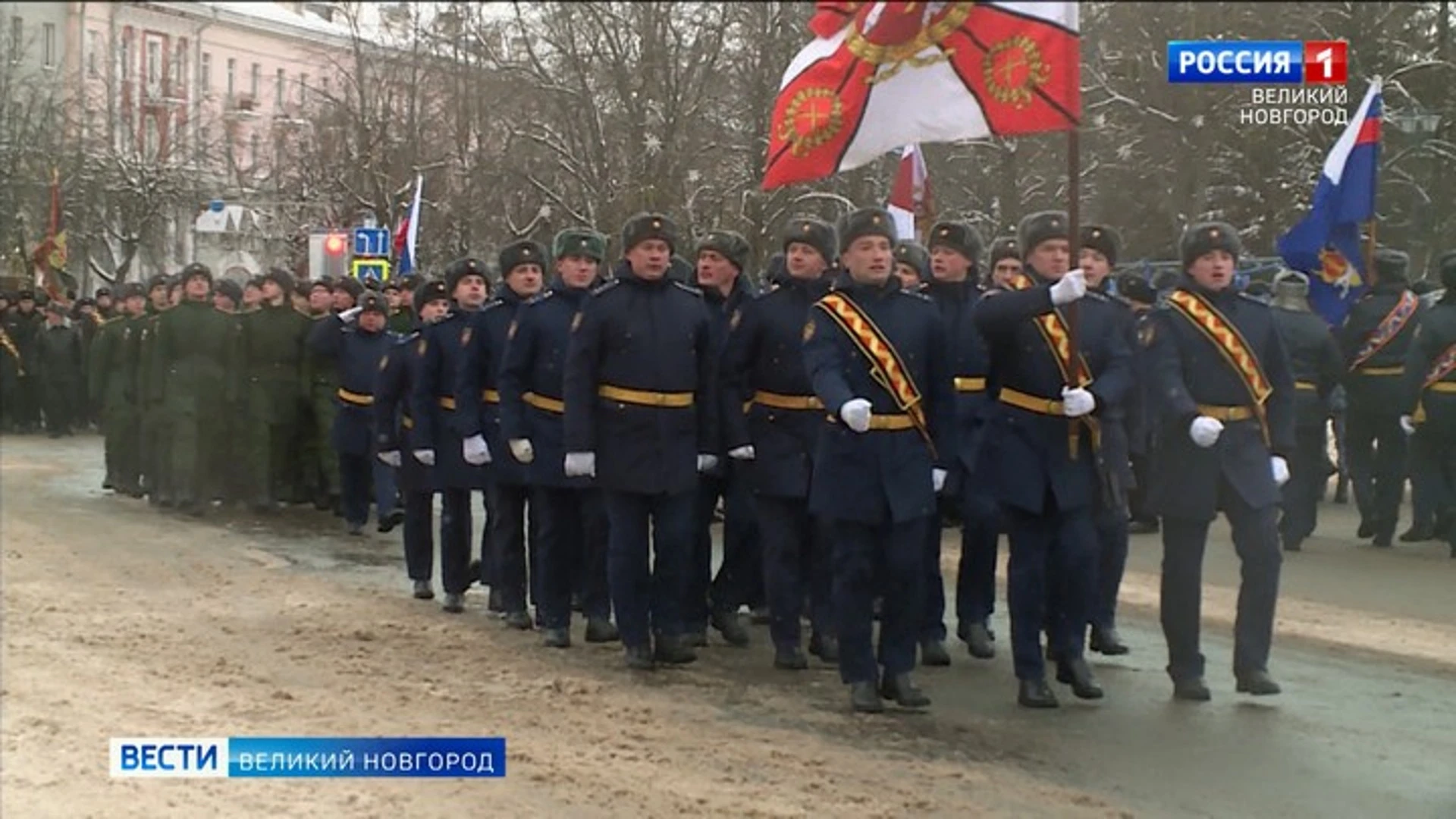 В Великом Новгороде прошла репетиция торжественного парада к 80-летию освобождения Новгорода