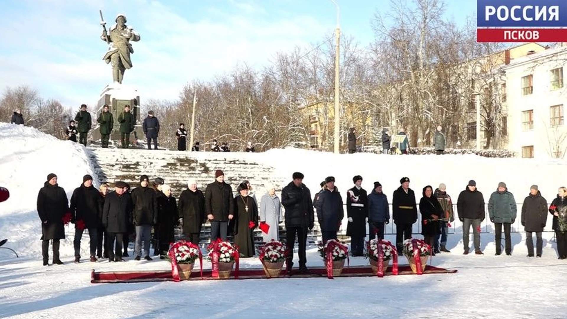 В Великих Луках в честь освобождения от немецко-фашистских захватчиков прошли памятные митинги