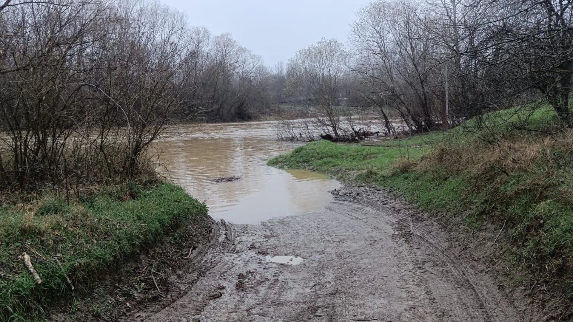 На Кубани в ряде рек уровень воды поднялся до опасных показателей