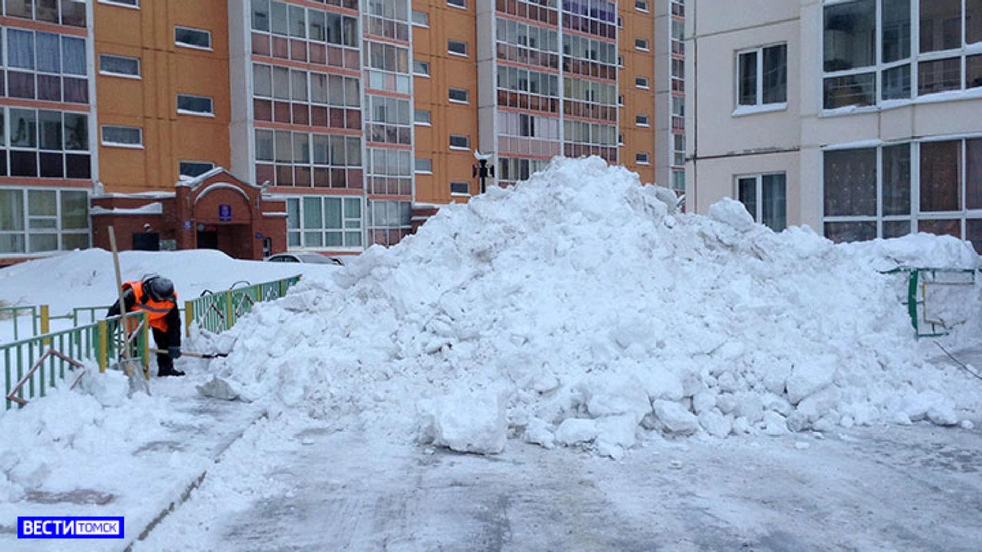 С улиц Томска вывезут около 4 тысяч тонн снега