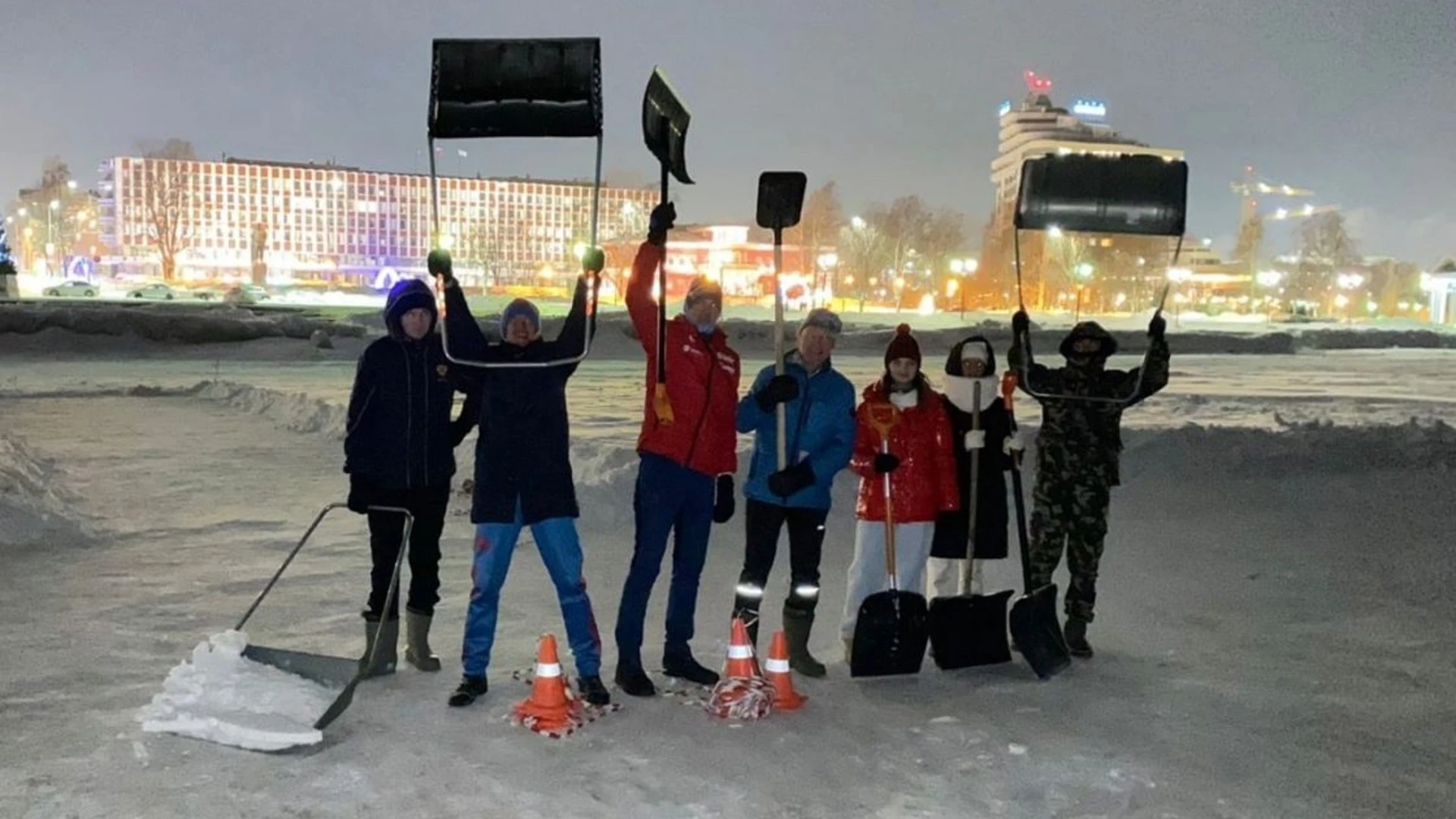 На набережной в Петрозаводске откроют каток на льду Онежского озера